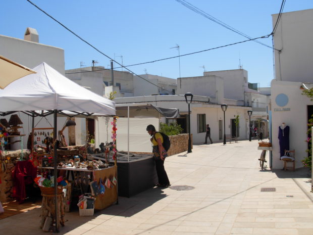 Sant Francesc a Formentera e i suoi mercatini