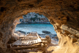 Romanticismo e piacere sulle spiagge di Formentera: il fascino del turismo italiano
